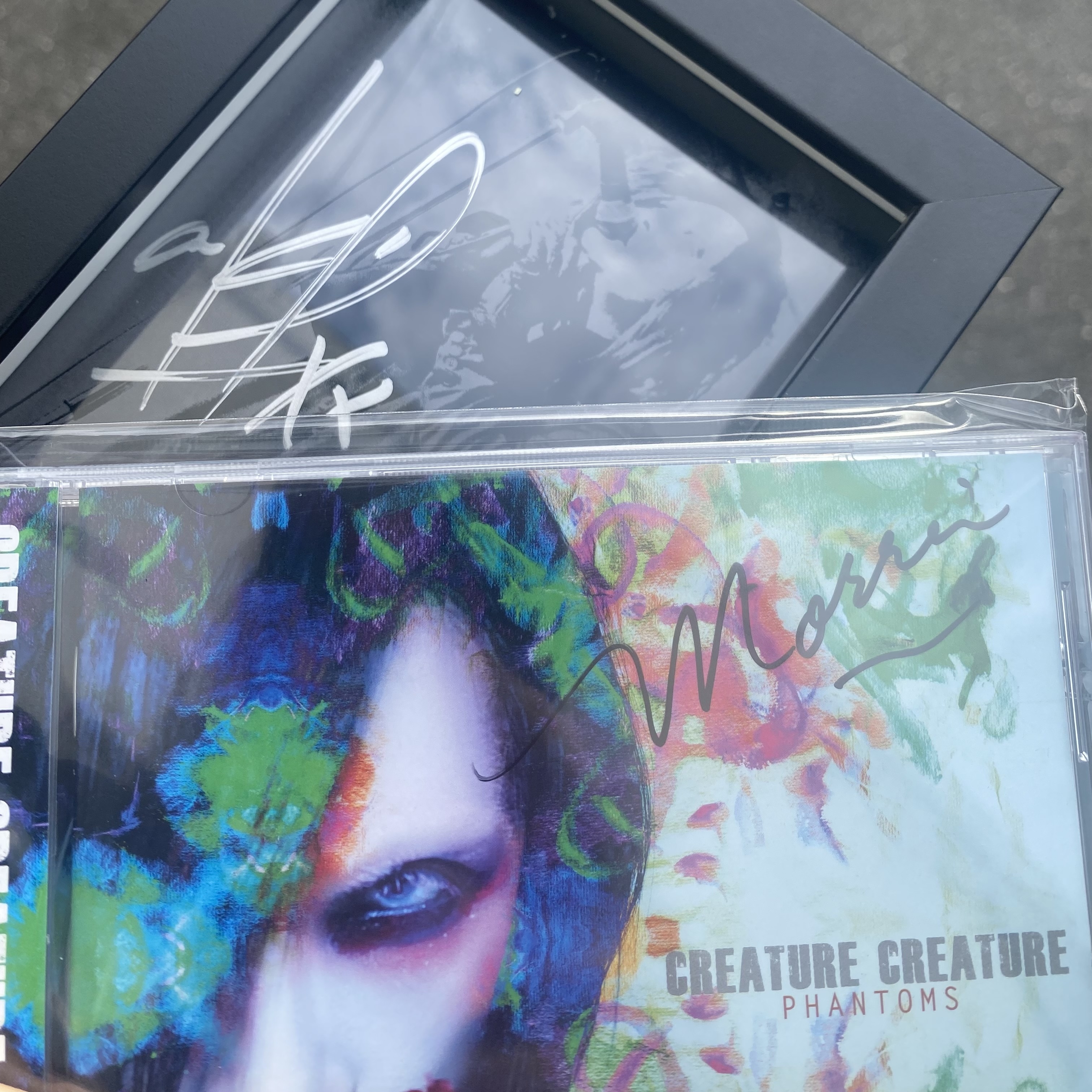 MORRIEさんとakiさんのサイン